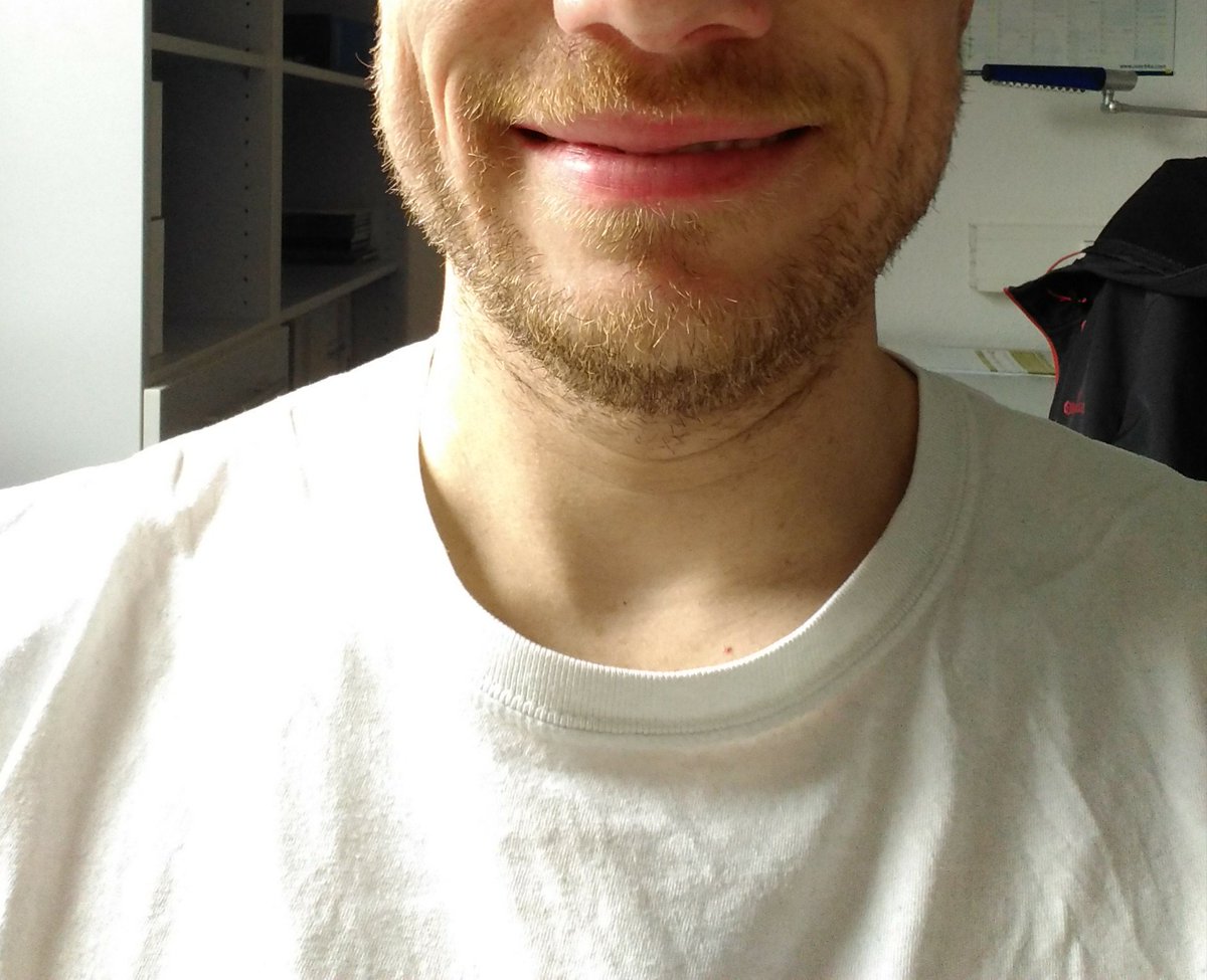 #Montagslaecheln