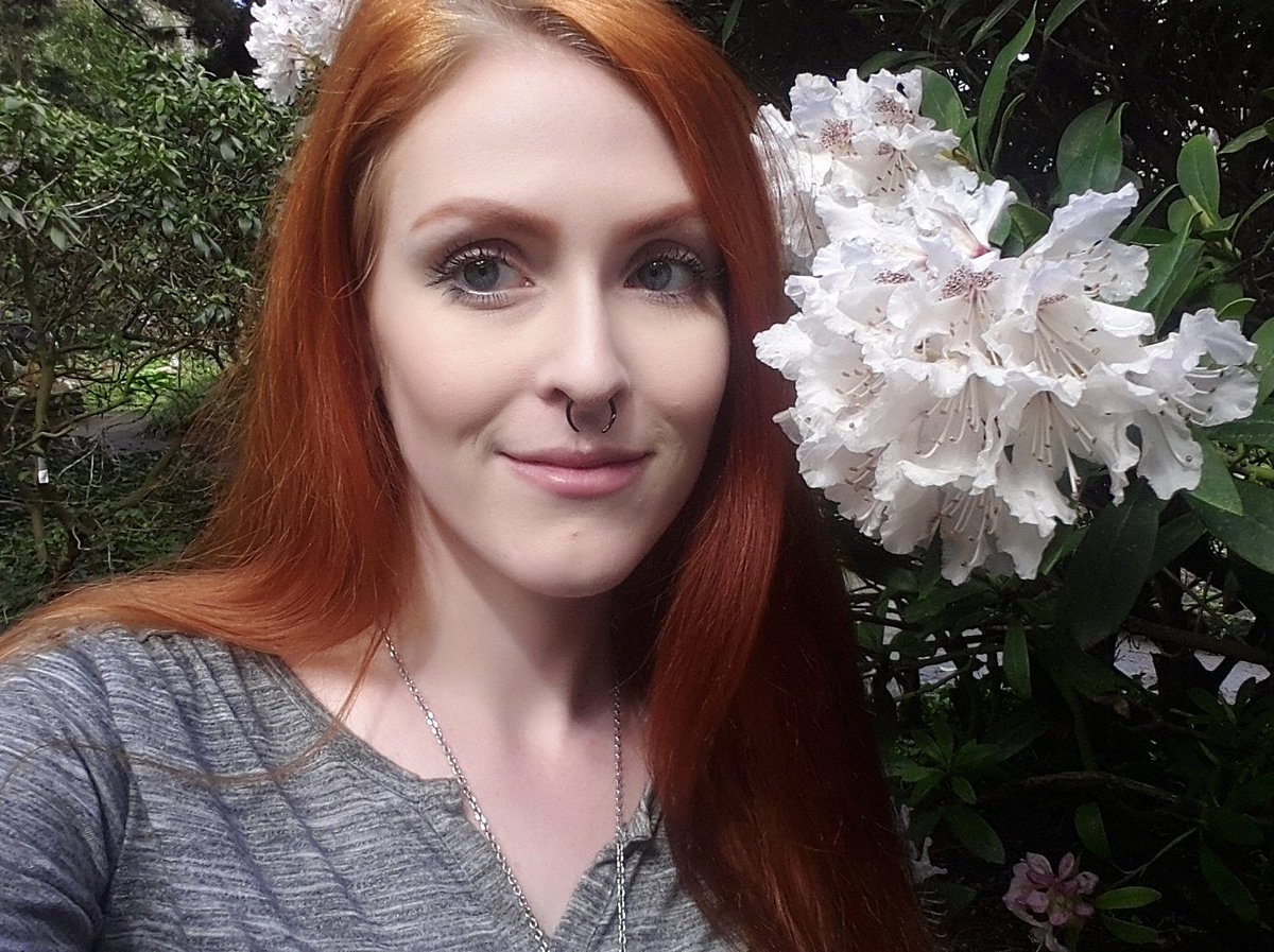 #Montagslaecheln