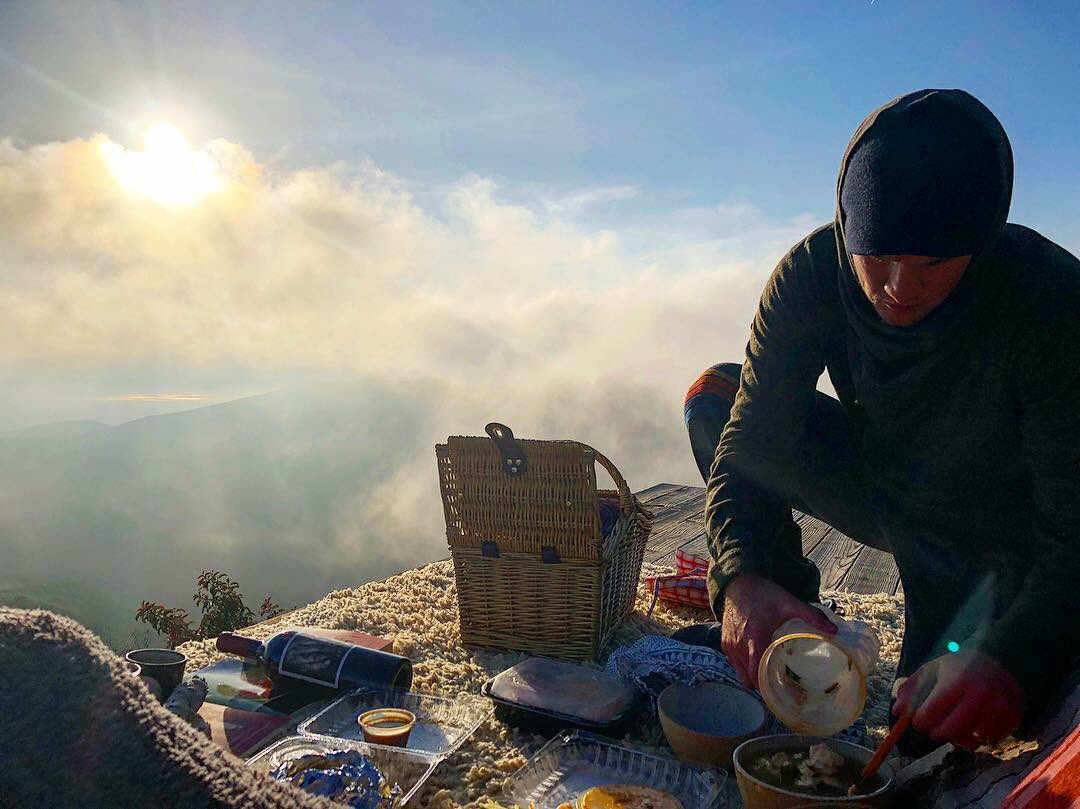 date picnic. ❤️ #pacific #soup #deepbreath #silence #natureasgod ???? #romanticsouleye https://t.co/lcSgZvIVwb