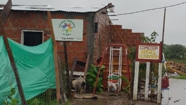 RT @clarincom: Un comedor que alimenta a 100 chicos en Merlo perdió todo por el temporal https://t.co/1uaYRTf9Sq https://t.co/xj8DC4HcXp