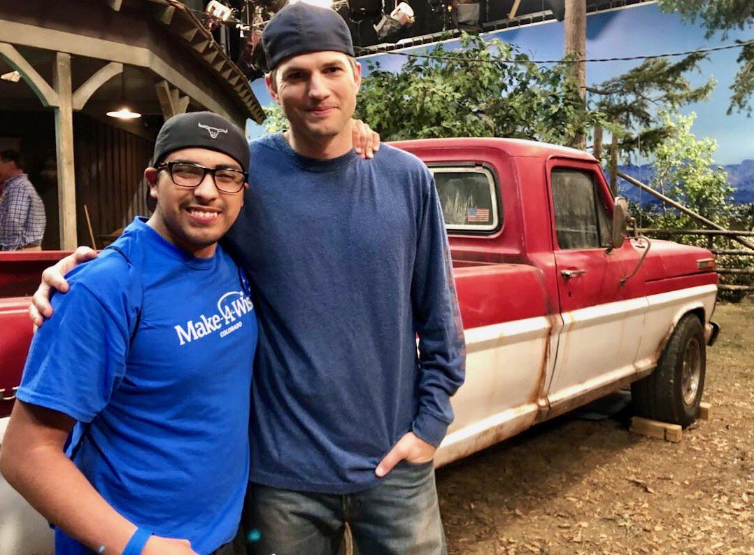 Always good to have another hand on #TheRanch! Come back any time, Ethan! #makeawish https://t.co/VQdjL1ZWyf