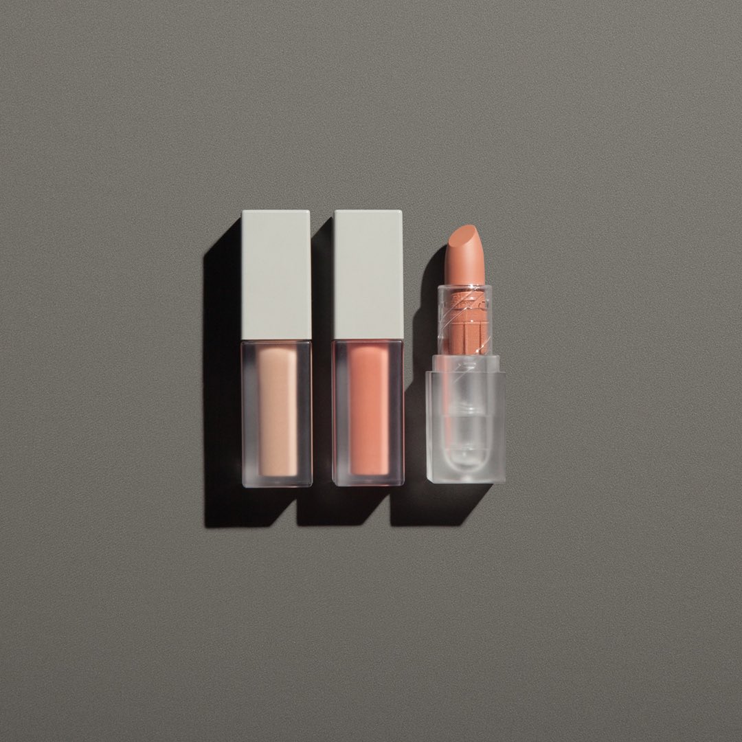 Glosses and Lipstick are SOLD OUT! You can still get them in the #KKWXMARIO bundle: https://t.co/n7dwIb3ZBp https://t.co/JlsQ5YY4Fo