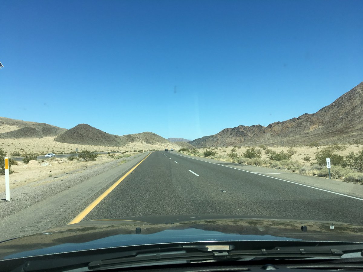 monocat: #RoadToImagine Vegas, the Cali way #MagentoImagine https://t.co/YxMpWBha48