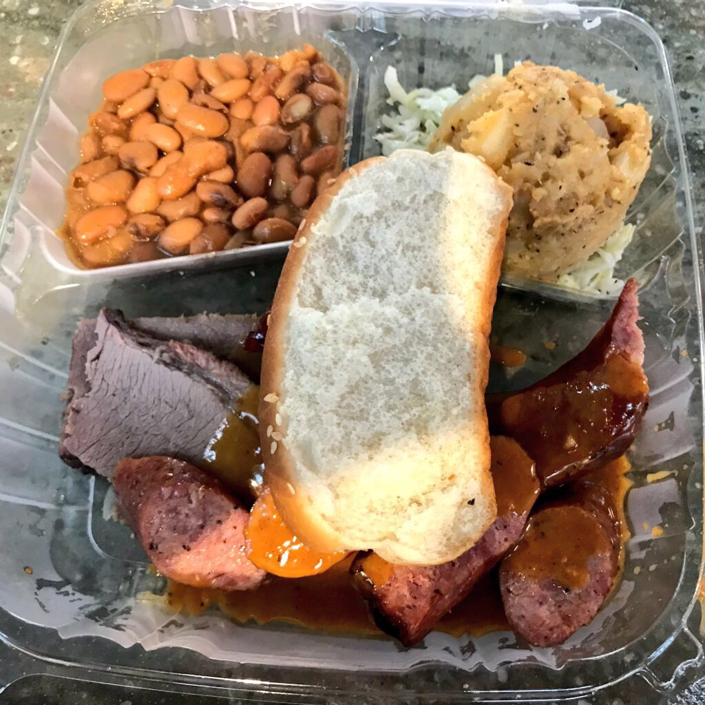 ericerway: Mandatory pre-Imagine 'meating' at the Salt Lick before takeoff. See you in Las Vegas! #RoadToImagine AUS✈️LAS 🍖 https://t.co/jfKem7NfC4