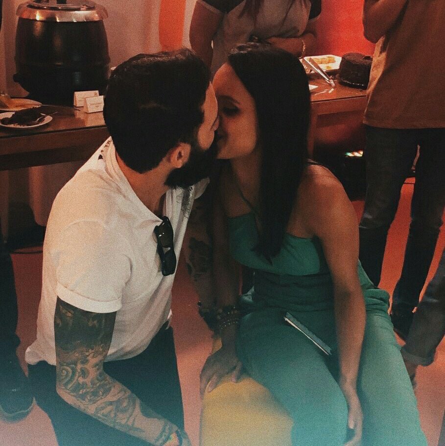 #BBB18