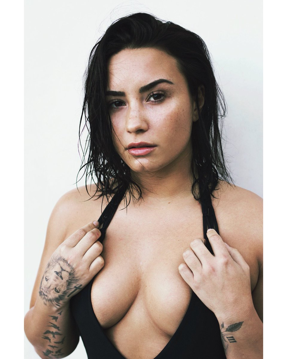 RT @KRITIKOZZZ: no makeup artist, no hair stylist, just me and my boo @ddlovato https://t.co/xE4OQhX0Aw