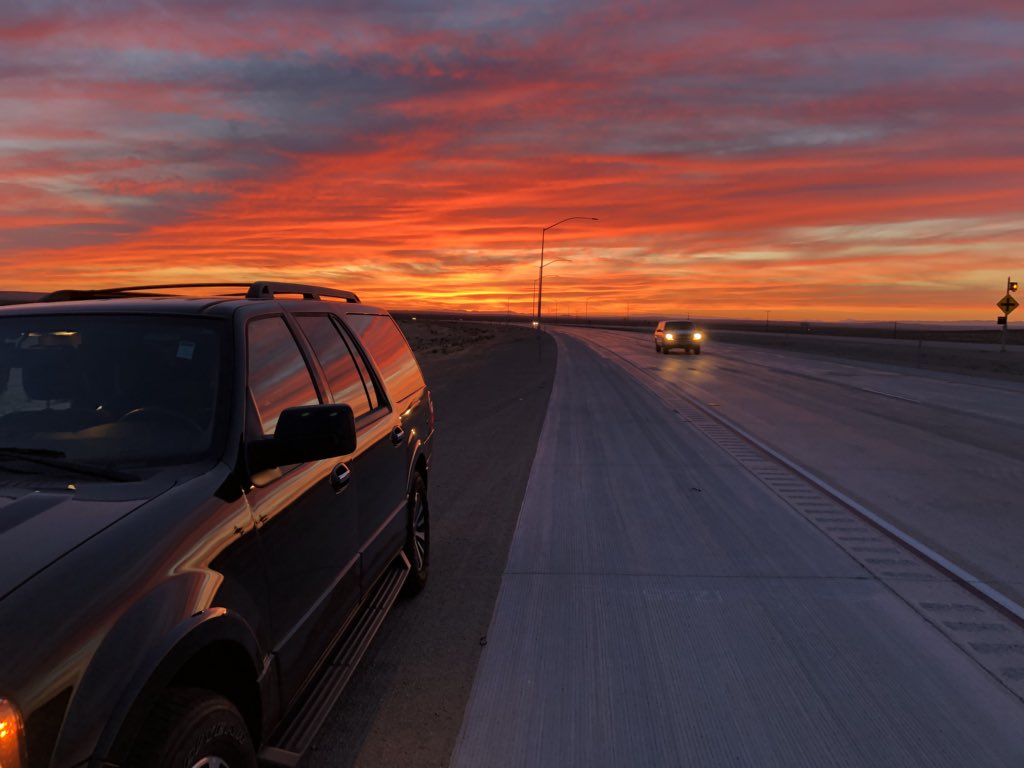WeltPixel: Hitting the #RoadToImagine , superb sunset https://t.co/KJbF2onKjY