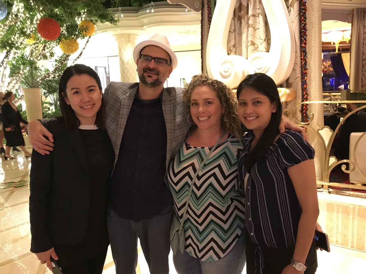 UdiShamay: My @magento pico gang! Great running into these lovely ladies at #MagentoImagine https://t.co/H9MZoiyglj