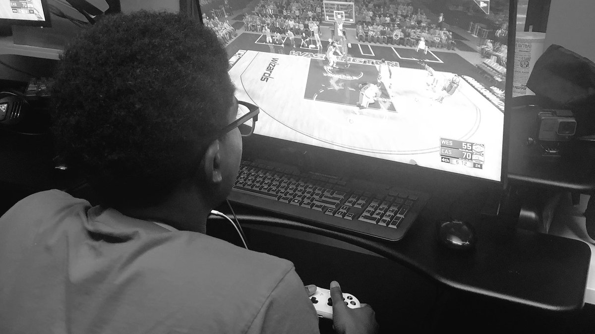 RT @KnicksGaming: ????’ed in on these scrims... #WeReady https://t.co/X8r3u6BH3o