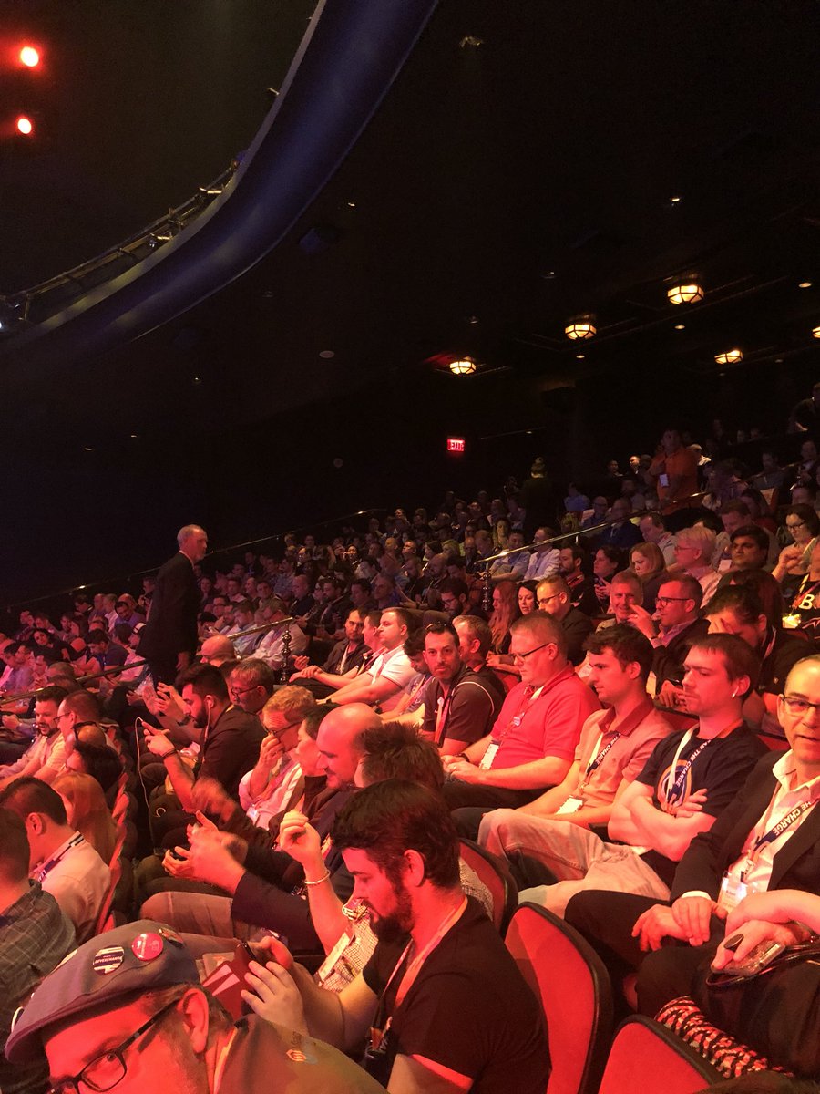 WebShopApps: Packed packed in this theatre #MagentoImagine https://t.co/2WIO2N7Dkr
