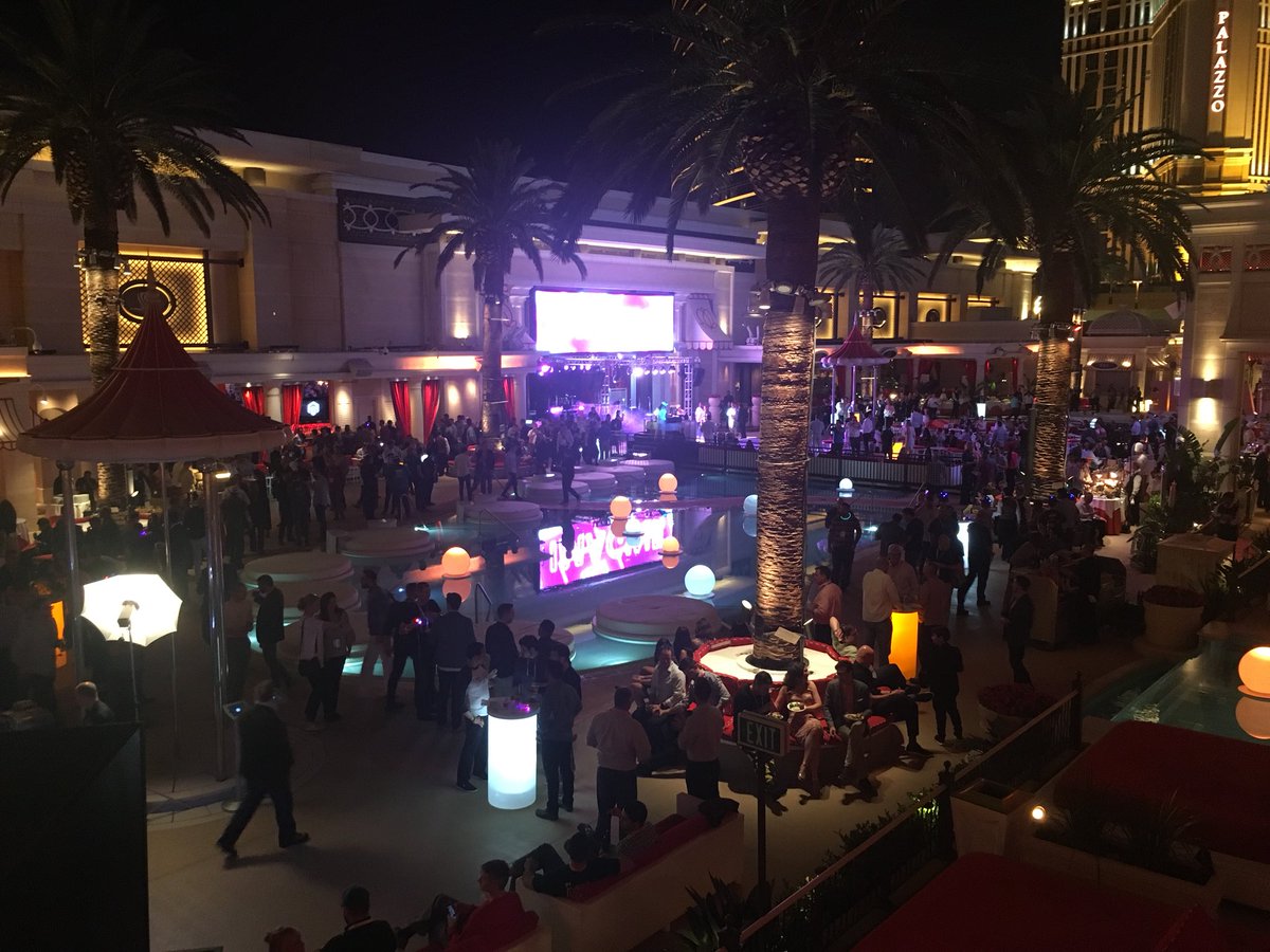 eric_k_marsh: #magentoimagine https://t.co/d4I26JZ0j0