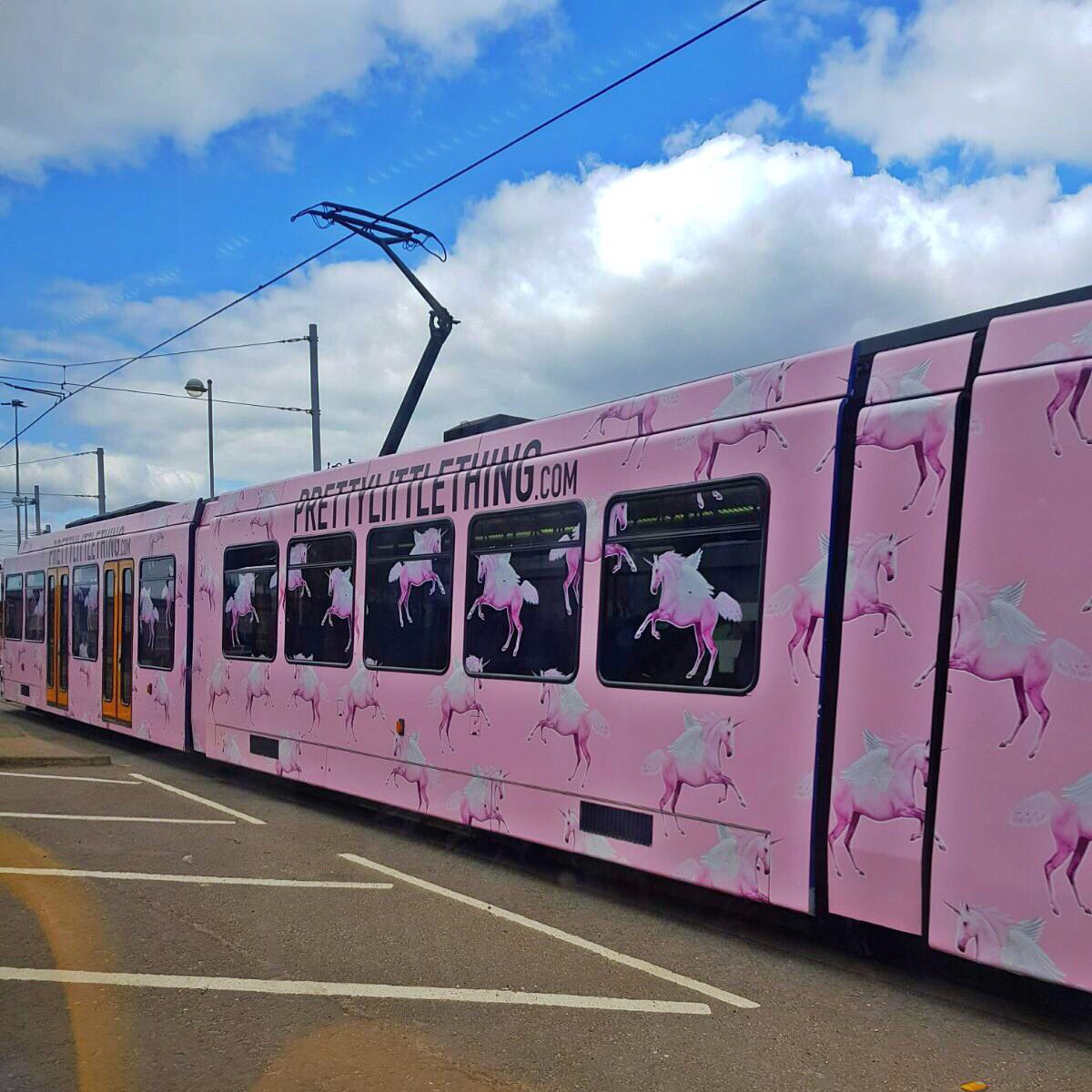 RT @UmarKamani: PLT TRAM - Sheffield https://t.co/PY5Yw2DAut