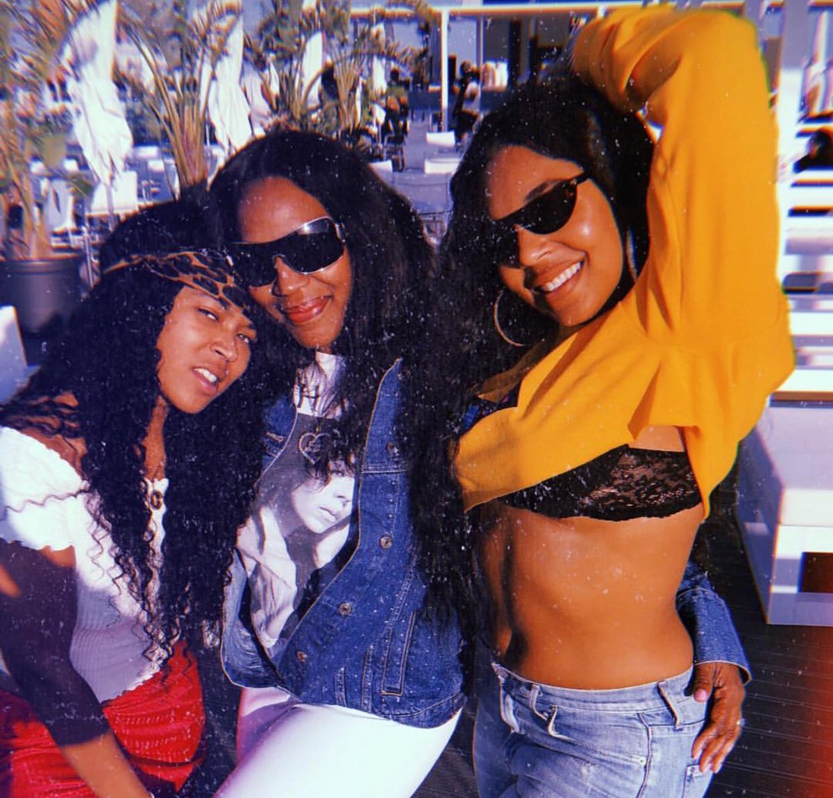 RT @ashantixtra: #Malta sun ???? with @ashanti mom & sister #Ashanti #ashantidaily https://t.co/MELFgRIVqO