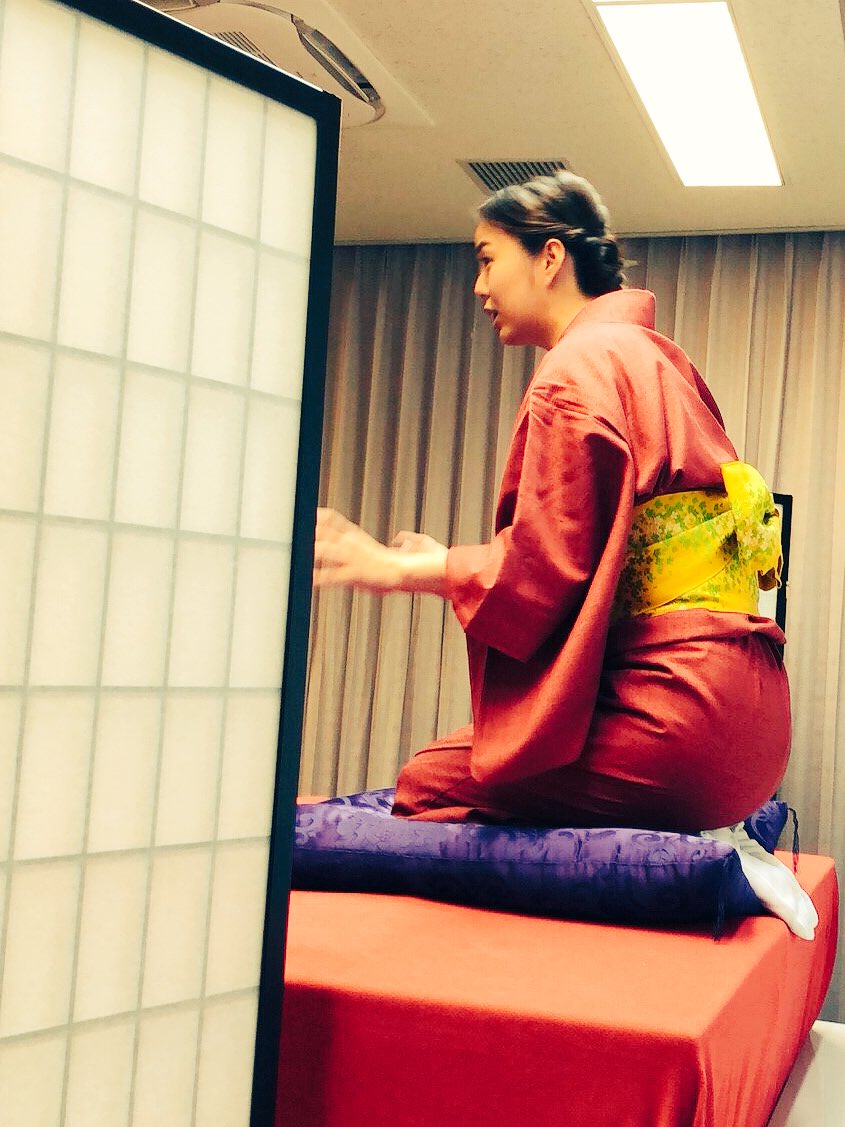 遅ればせながら漫画「昭和元禄 落語心中」にどハマり!鼻水垂れる程号泣。より落語への、噺家さんへの敬愛の念が深まります。も 遅ればせながら漫画「昭和元禄 落語心中」にどハマり!鼻水垂れる程号泣。より落語への、噺家さんへの敬愛の念が深まります。も