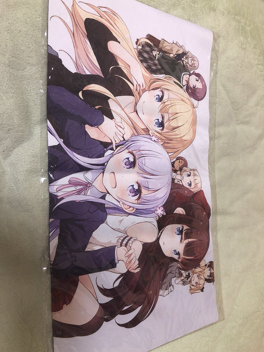 やっと届いたー!ニューゲームのプレイマット!!大体2500円ぐらいでメルカリで購入しました❀.(*´▽`*)❀.これから やっと届いたー!ニューゲームのプレイマット!!大体2500円ぐらいでメルカリで購入しました❀.(*´▽`*)❀.これから