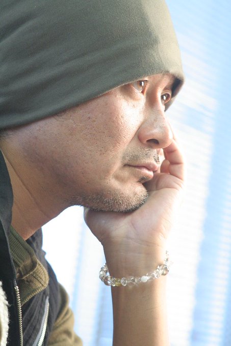 【原作・平山夢明先生コメント①】「まったく人生、何が起きるか油断がならない。まさか自分の小説を原作に蜷川実花さんが監督を 【原作・平山夢明先生コメント①】「まったく人生、何が起きるか油断がならない。まさか自分の小説を原作に蜷川実花さんが監督を