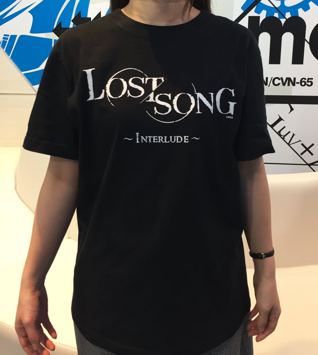 5/27(土)開催イベント「#LOSTSONG ~間奏曲~」の物販で販売する「終滅Tシャツ」着用イメージです!背面には図 5/27(土)開催イベント「#LOSTSONG ~間奏曲~」の物販で販売する「終滅Tシャツ」着用イメージです!背面には図