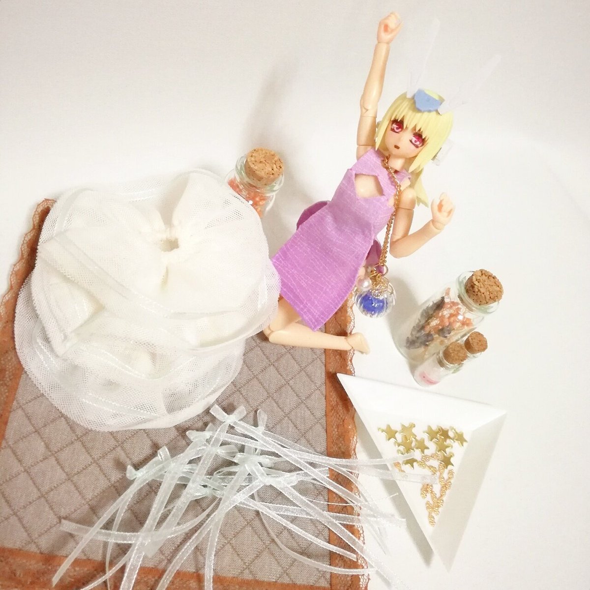 パニエとチャイナドレスは作り終わったので次はより夢かわな華ロリにしていくための装飾パーツを縫い付ける作業~!リボンもたく パニエとチャイナドレスは作り終わったので次はより夢かわな華ロリにしていくための装飾パーツを縫い付ける作業~!リボンもたく