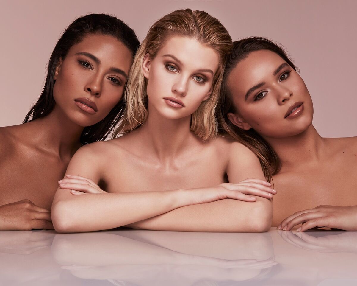 RT @kkwbeauty: MEMORIAL DAY SALE: 20% SITEWIDE AT https://t.co/32qaKbs5YG
SALE ENDS TONIGHT AT 11:59PM https://t.co/n3xncodWMA