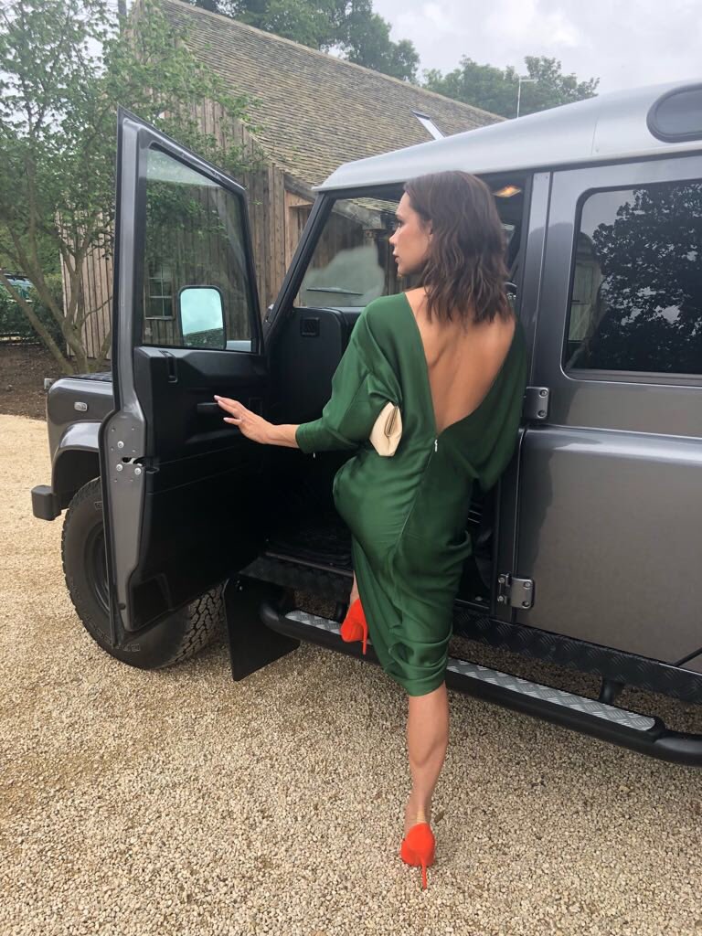 I thought anything green worked in the country ???????? #istheorangetoomuch? https://t.co/HnD2u2hrhy #VBDoverSt https://t.co/9TWpZZZbfq