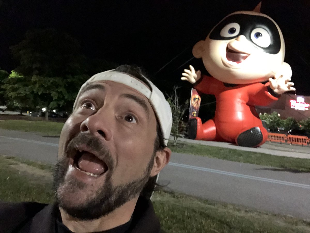 There’s a giant Jack Jack from @TheIncredibles in Toronto! Here’s me auditioning for his job... https://t.co/Bt4qyyS6PM