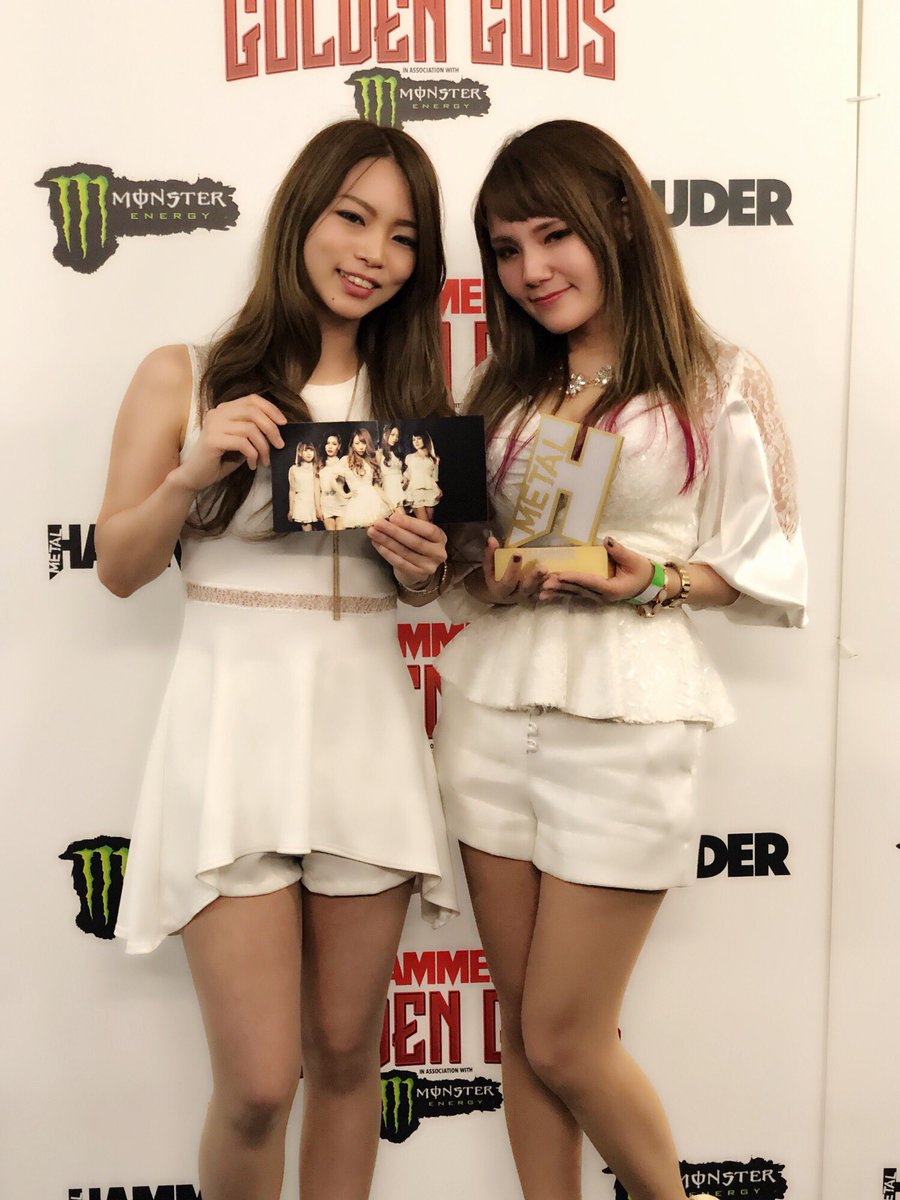 【メタル】日本人としてはBABYMETAL以来、3年ぶりの快挙! LOVEBITES、英国音楽誌『メタル・ハマー』主催アワードで受賞 http://pbs.twimg.com/media/Dfb6f9EUYAI8lwh.jpg