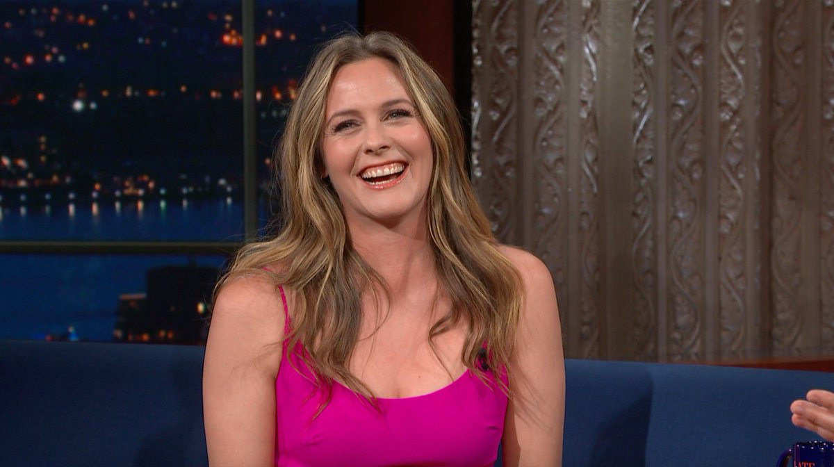 RT @colbertlateshow: You’re looking at former EcoAdvisor to Donald Trump @AliciaSilv ????#LSSC https://t.co/PZ0m7al9GQ