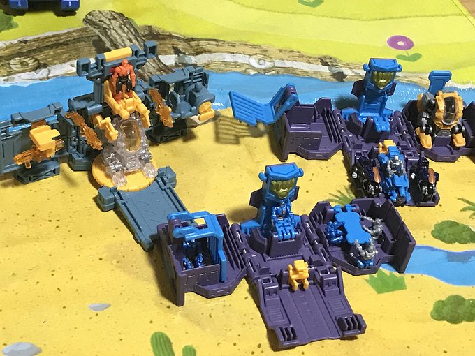ビーストサーガの基地玩具とダイアクロンのパワードスーツの親和性!!大小ビークルにも隊員が搭乗できるよ! #ダイアクロン ビーストサーガの基地玩具とダイアクロンのパワードスーツの親和性!!大小ビークルにも隊員が搭乗できるよ! #ダイアクロン