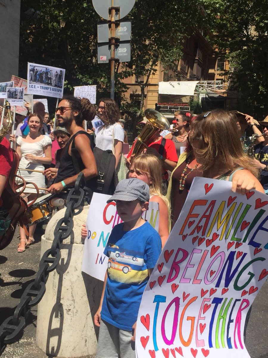 RT @womensmarch: Rome. Murfreesboro. Amsterdam. NYC. 

#FamiliesBelongTogetherMarch #AbolishICE #EndFamilyDetention https://t.co/RUi7tr4JTj