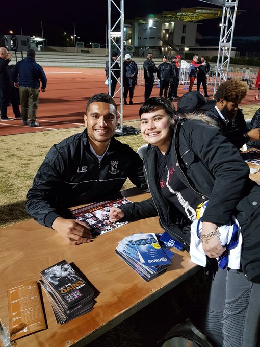 Met a few @NRL_Bulldogs today at the Fan Day in Campbelltown!!! #ProudToBeABulldog https://t.co/LMXyMENSJE