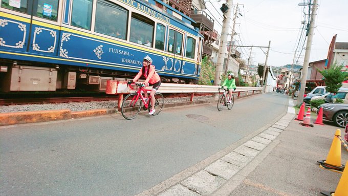 このまま道がまっすぐならだれにも追いつけないー🚲🌸#NowPlayng #minakama自転車に花は舞う - A応P このまま道がまっすぐならだれにも追いつけないー🚲🌸#NowPlayng #minakama自転車に花は舞う - A応P