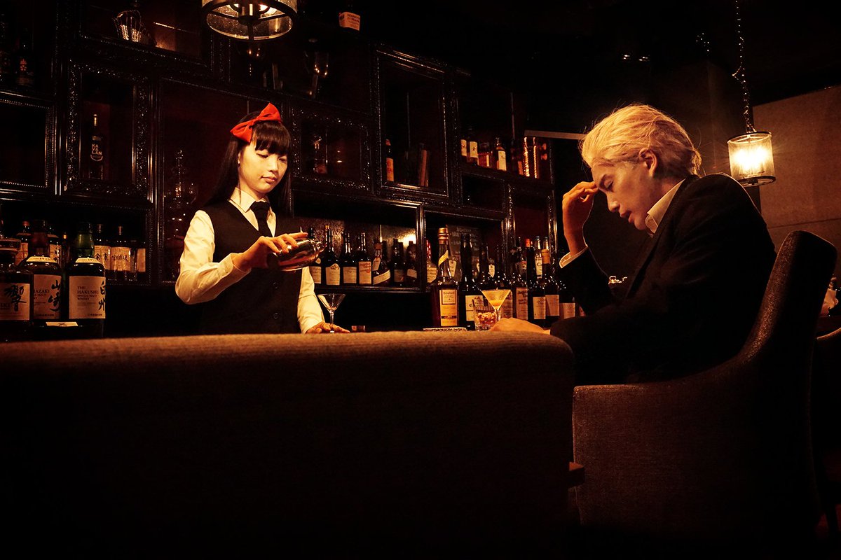 「ヒナまつり」のコスプレをしました。新田( )瞳( )撮影( ) 「ヒナまつり」のコスプレをしました。新田( )瞳( )撮影( )