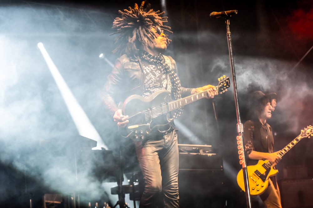 Another one from Les Déferlantes festival in Argelès-sur-Mer #RaiseVibrationTour2018
????: @candyTman https://t.co/5FUfpYPjn0