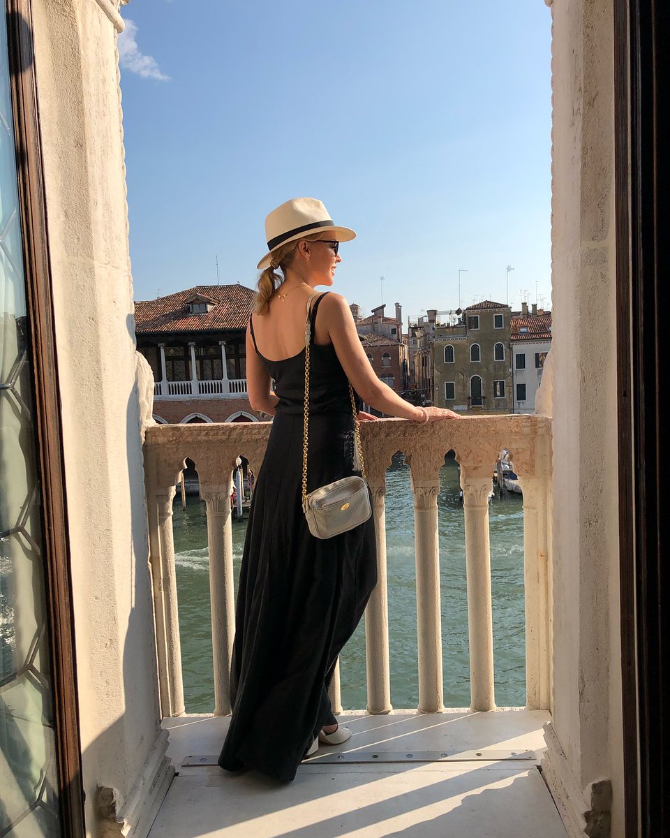 CIAO VENEZIA!!!! ???????? Excited to be here to sing my duet with @JackSavoretti tomorrow night! ???????? https://t.co/5GdoMrGWpH
