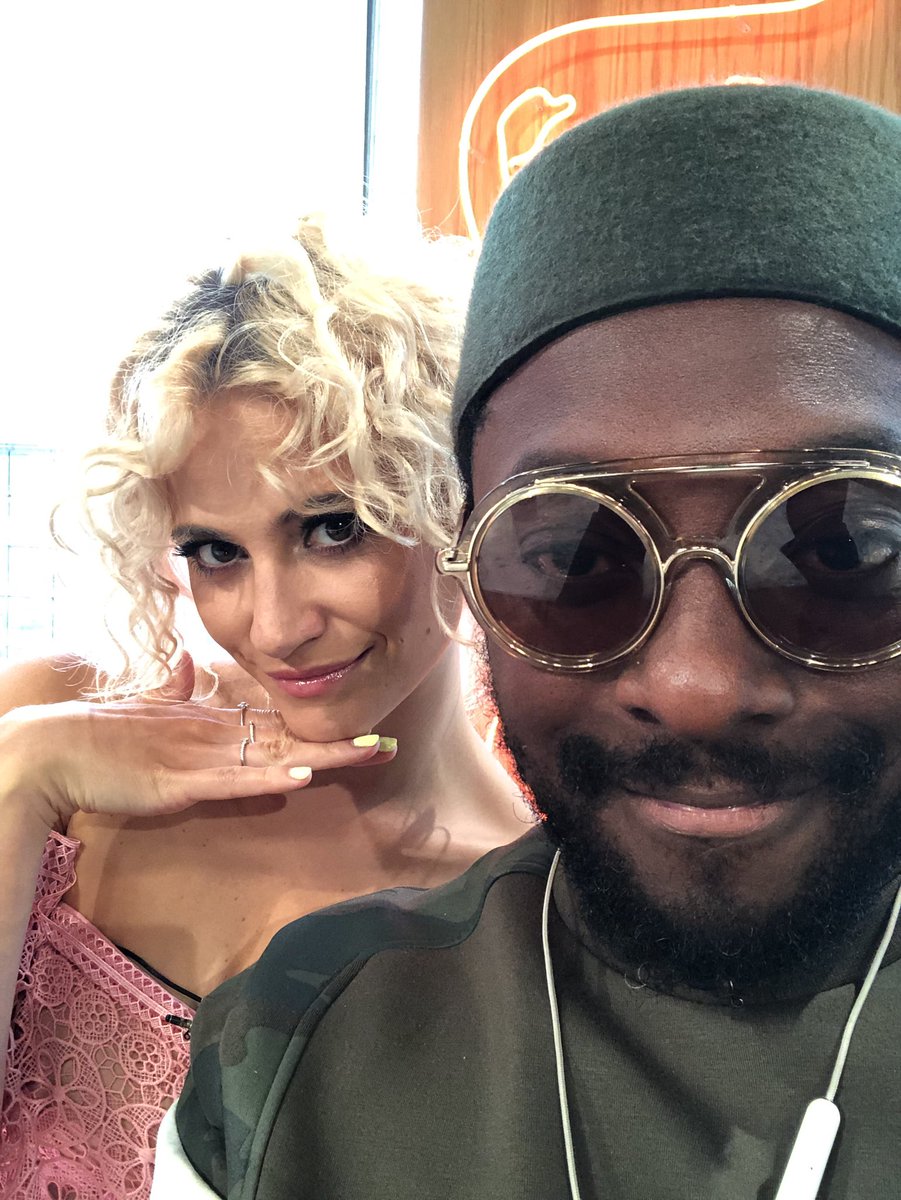 Me and @PixieLott chillin on @SundayBrunchC4 https://t.co/5JjqD8Ybfd