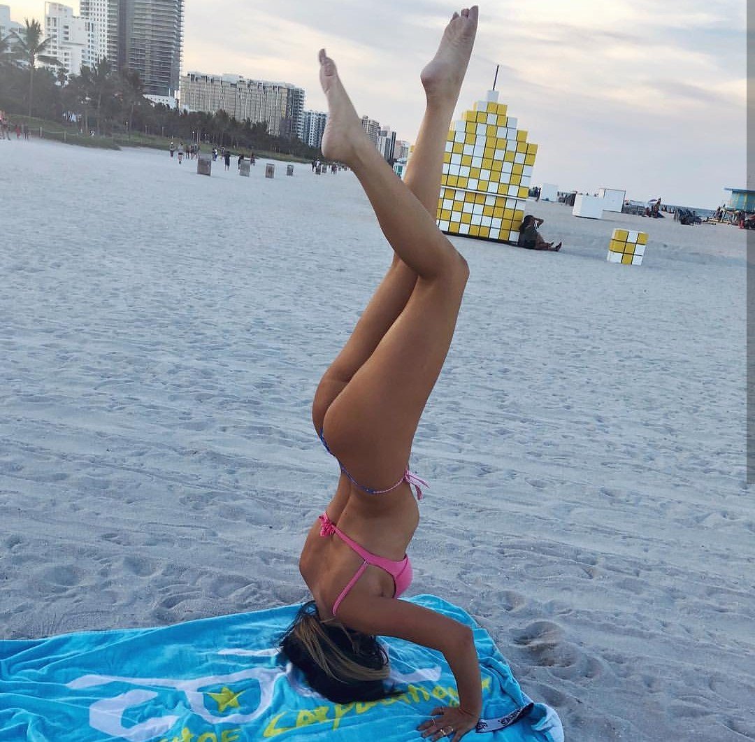 RT @celebrites_nues: Toujours un plaisir de suivre @ClaudiaRomani sur la plage de Miami???? https://t.co/1zV237yuk8
