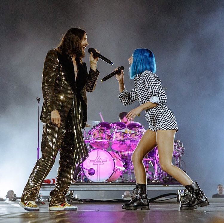 Thx to the one + only @halsey for joining us for #LoveIsMadness in LA ???????? #MonolithTour https://t.co/i9PmaYtBIY