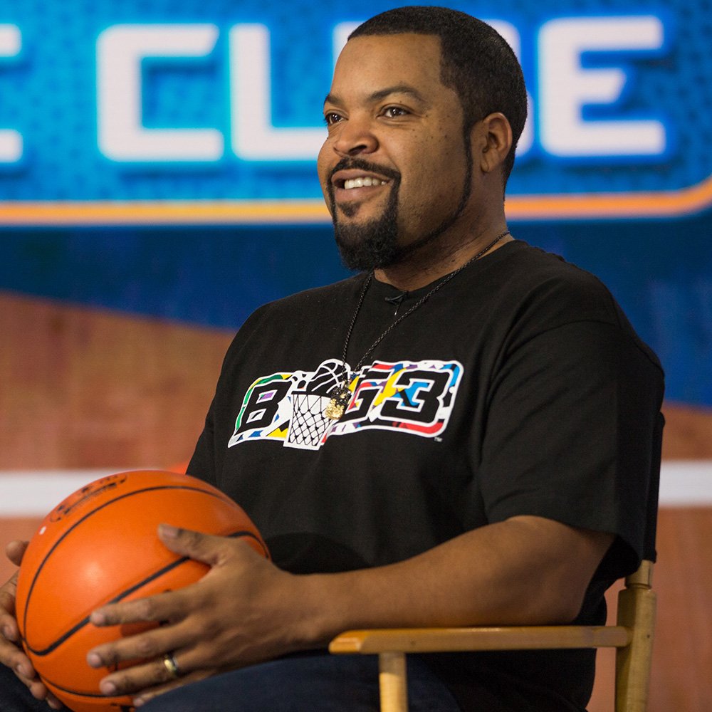 RT @TheSocialCTV: TODAY: We are chatting with the one and only @IceCube! Tune into @CTV at 1 p.m. ET. #TheSocialCTV https://t.co/9jHvOuGaU6