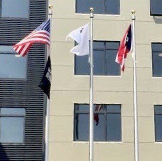# retransmit #Hospitals always fly the #flags with pride. #US #Illinois #POW/MIA, #PuertoRico Flags https://t.co/yI4PTyhD2l https://t.co/LjR1FnVVFC