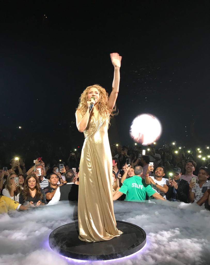 See you again tonight Miami! Nos vemos esta noche otra vez Miami! Pic by my brother Edward. Shak https://t.co/CMtNGG353X