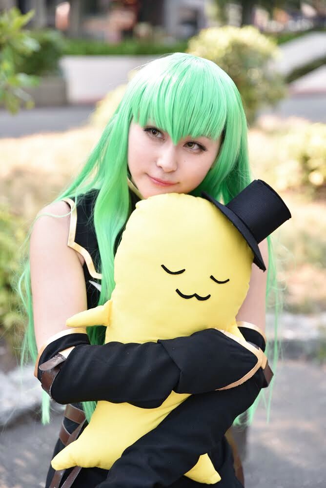 コードギアス C.C.暑い中コスサミでお写真撮っていただいてありがとうございました✨1枚目プリズンブルーさん( )2枚 コードギアス C.C.暑い中コスサミでお写真撮っていただいてありがとうございました✨1枚目プリズンブルーさん( )2枚