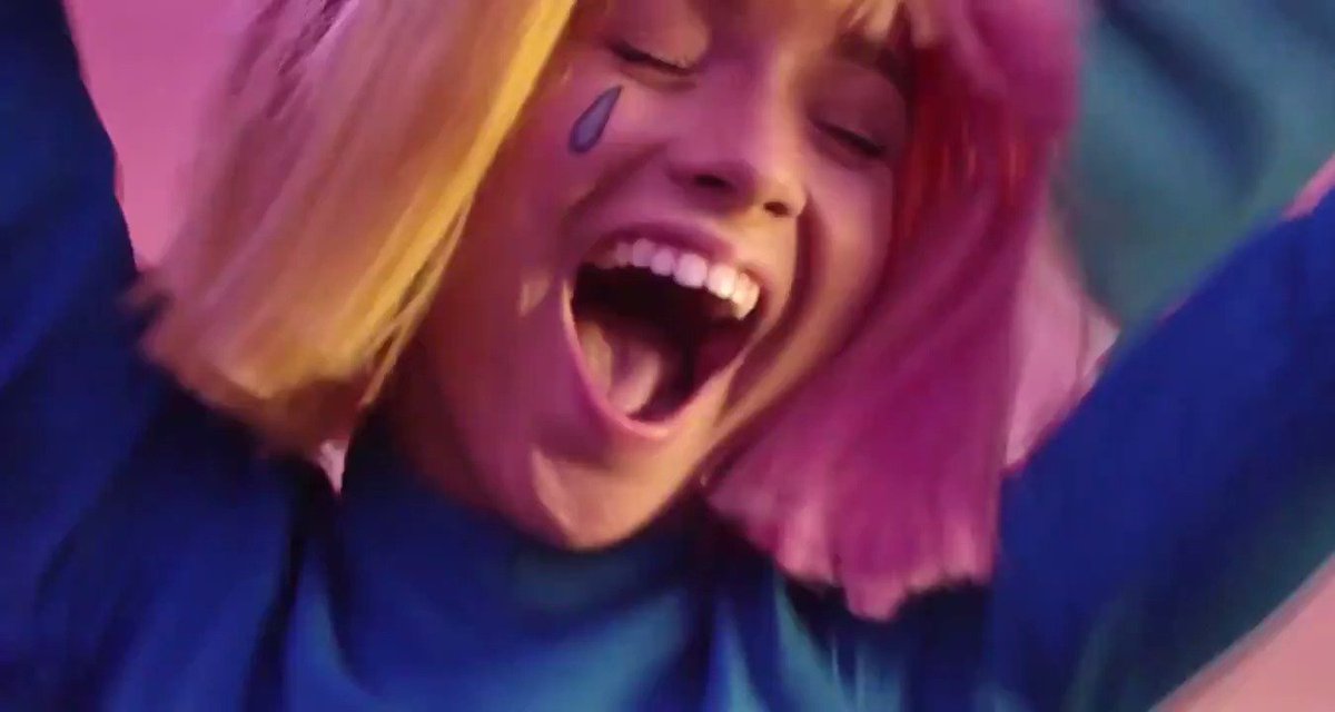 RT @diplo: thunderclouds video out now ????@sia @labrinth @maddieziegler #LSD
https://t.co/aAKYsYmEwF https://t.co/tBqD9P7ZKZ