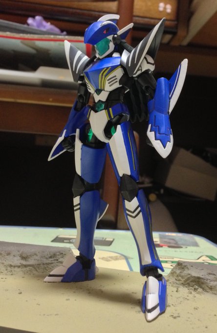 シャークボーンです。今思えばマジンボーンのプラモって1000円で内部フレームと外装に別れた作りとか広い可動範囲とかかなり シャークボーンです。今思えばマジンボーンのプラモって1000円で内部フレームと外装に別れた作りとか広い可動範囲とかかなり