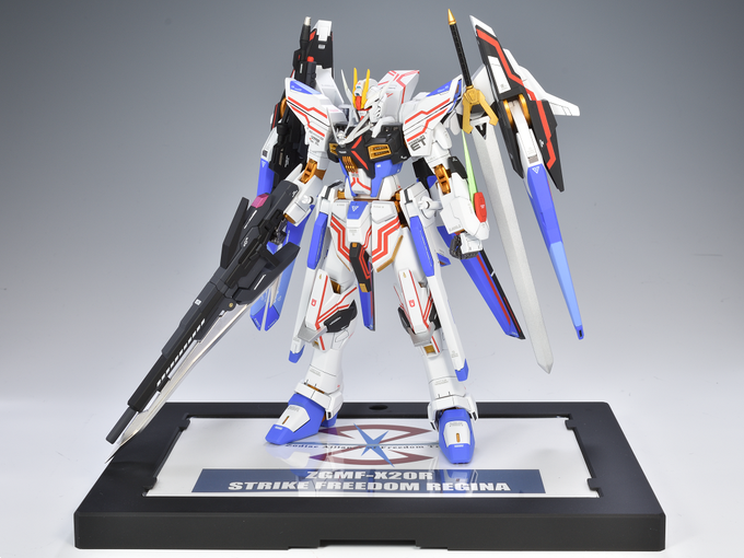 HGCE ストライクフリーダムレジーナ、完成しました。気づいた方もいるかもしれませんが、クロスアンジュのヴィルキスが元ネ HGCE ストライクフリーダムレジーナ、完成しました。気づいた方もいるかもしれませんが、クロスアンジュのヴィルキスが元ネ