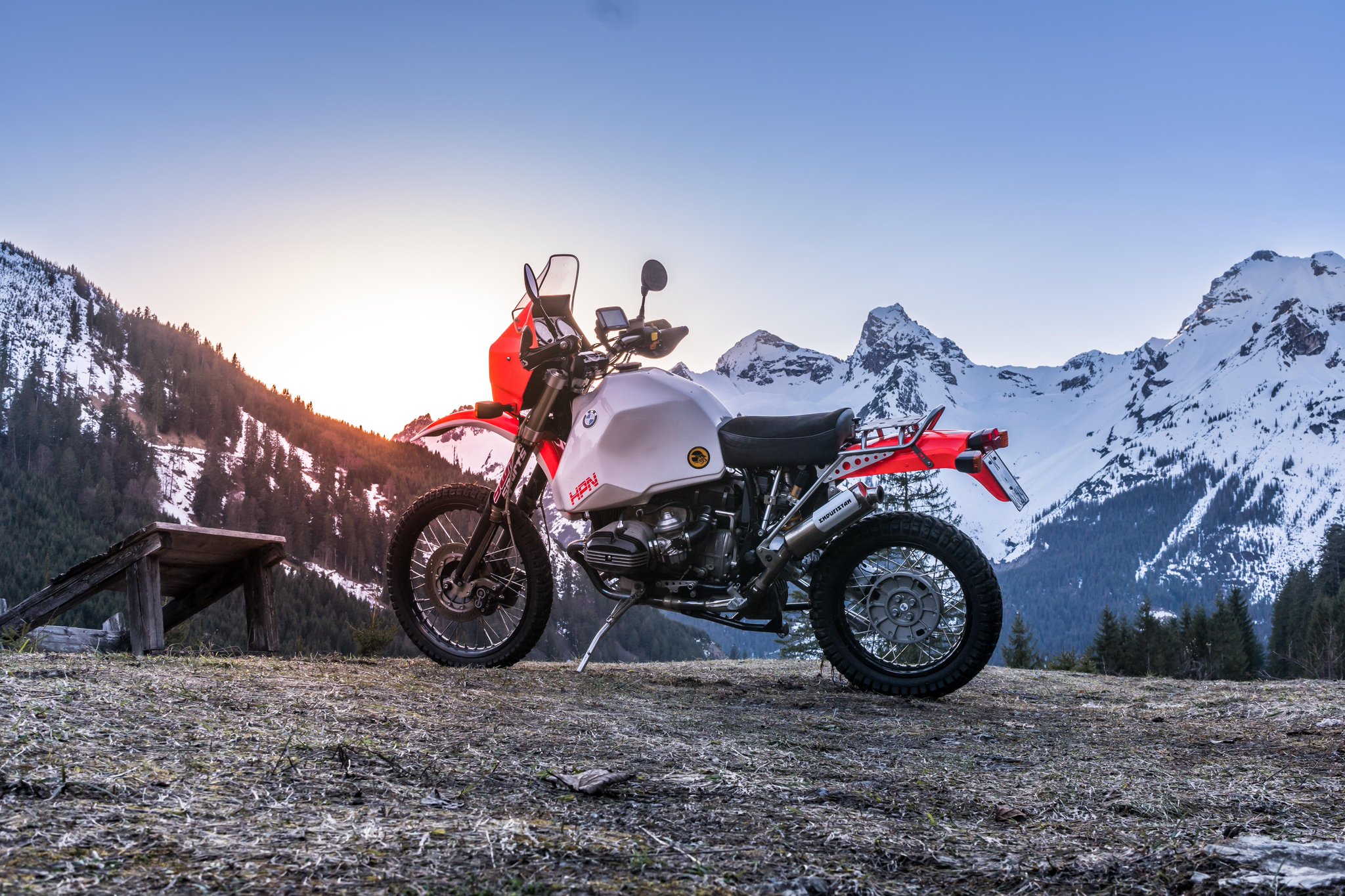 Just start the engine, everything goes on reset. You get a fresh, and a brand new adventure, every single time you start your #bmwmotorrad.
Who loves to ride in the fresh alpine air?
Thanks for taking us on the journey @Gravelscout_HPN https://t.co/i60jxo5qvC