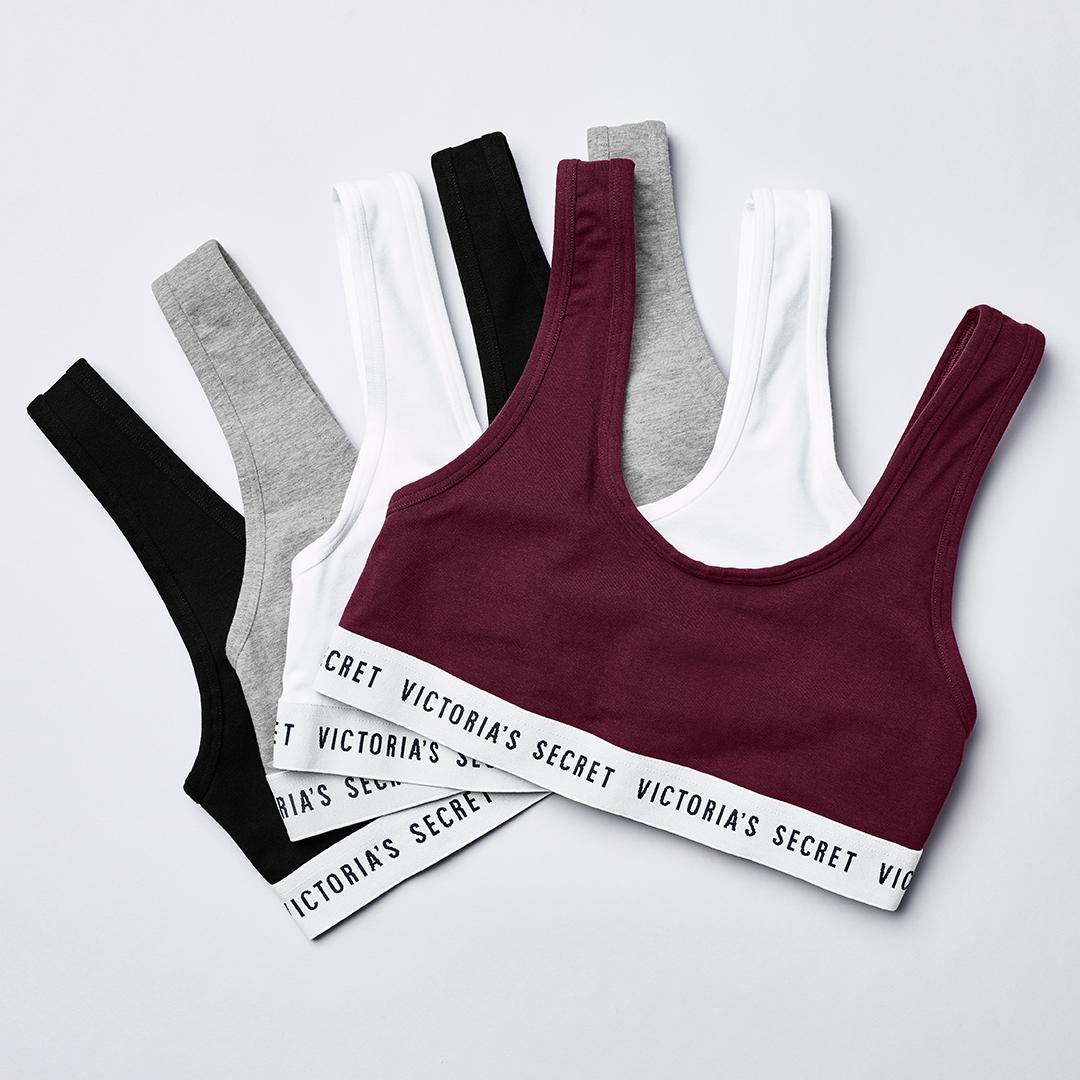 Comfort = ALWAYS sexy. #XOVictoria https://t.co/QBfT0MxHC8 https://t.co/jK6dPTGDVJ