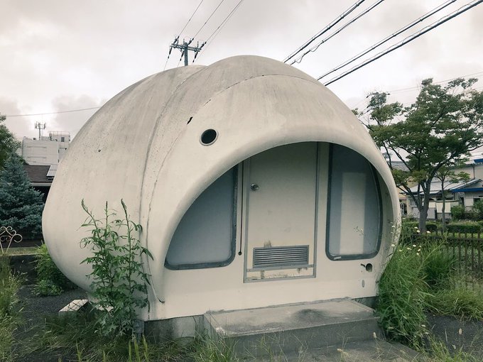 とれとれヴィレッジ風のこれ。西鈴蘭台のとある駐車場に少なくとも20年近くあるのですが、どなたかこれがなんなのか知ってる方 とれとれヴィレッジ風のこれ。西鈴蘭台のとある駐車場に少なくとも20年近くあるのですが、どなたかこれがなんなのか知ってる方