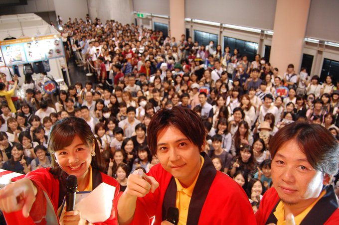 #京まふ での #逆転裁判 ステージ、見渡す限り人でいっぱいの大盛況!はっぴ姿の成歩堂龍一役 #梶裕貴 さんと、司会はシ #京まふ での #逆転裁判 ステージ、見渡す限り人でいっぱいの大盛況!はっぴ姿の成歩堂龍一役 #梶裕貴 さんと、司会はシ