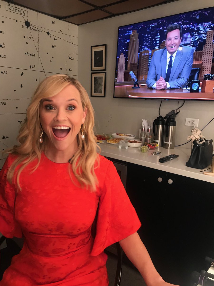 Hey you! ???? Tune in to see me on @FallonTonight ! https://t.co/90G7RB6Une