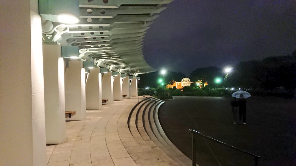 昨日港の見える丘公園行ってDEVILMAN crybabyの聖地だ!って興奮し、当該シーンを見直した所即ダウナーになり無 昨日港の見える丘公園行ってDEVILMAN crybabyの聖地だ!って興奮し、当該シーンを見直した所即ダウナーになり無